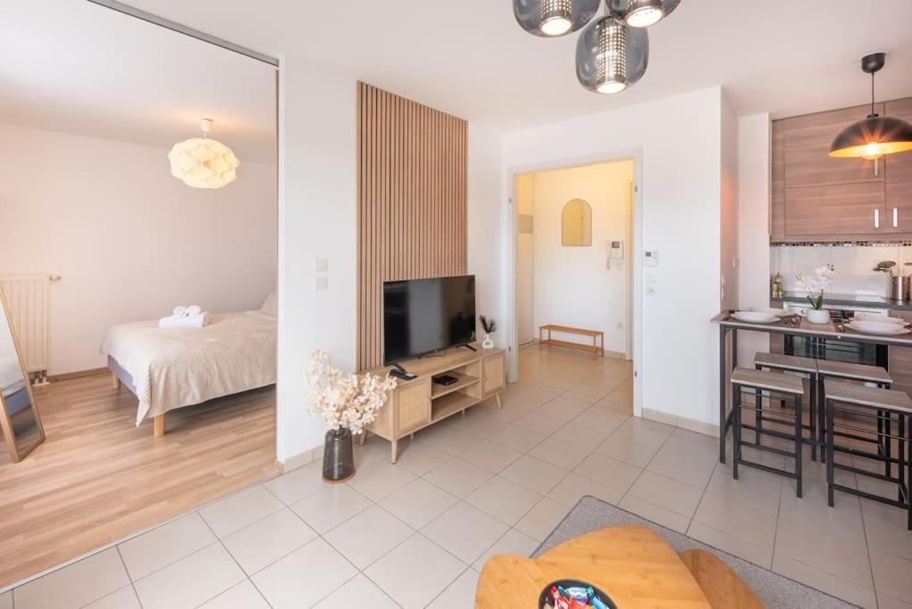 Апартаменты L'Excellence-8Min Aeroport-Terrasse-Parking Prive Линголшем Экстерьер фото