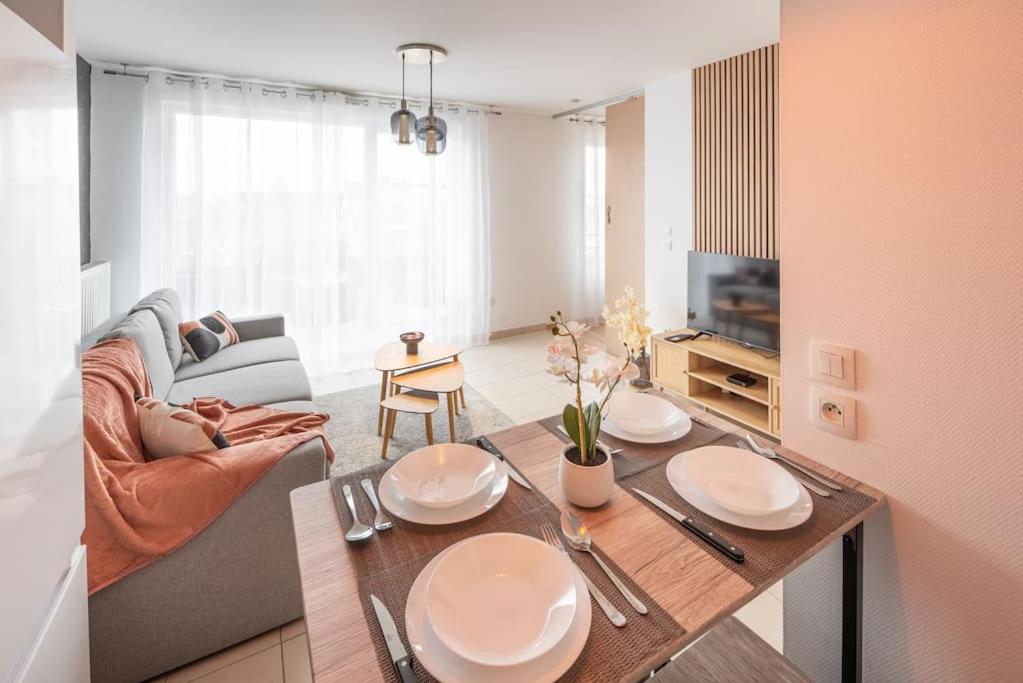 Апартаменты L'Excellence-8Min Aeroport-Terrasse-Parking Prive Линголшем Экстерьер фото