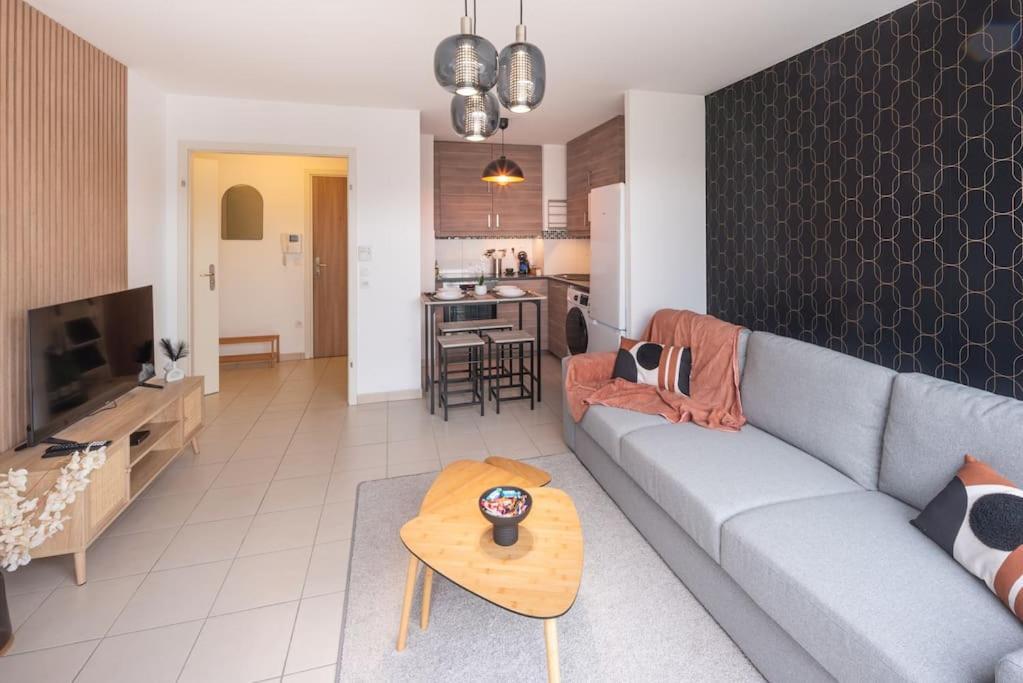 Апартаменты L'Excellence-8Min Aeroport-Terrasse-Parking Prive Линголшем Экстерьер фото
