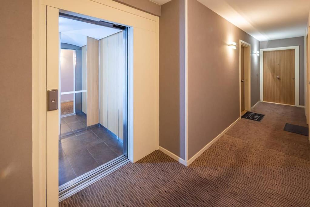 Апартаменты L'Excellence-8Min Aeroport-Terrasse-Parking Prive Линголшем Экстерьер фото